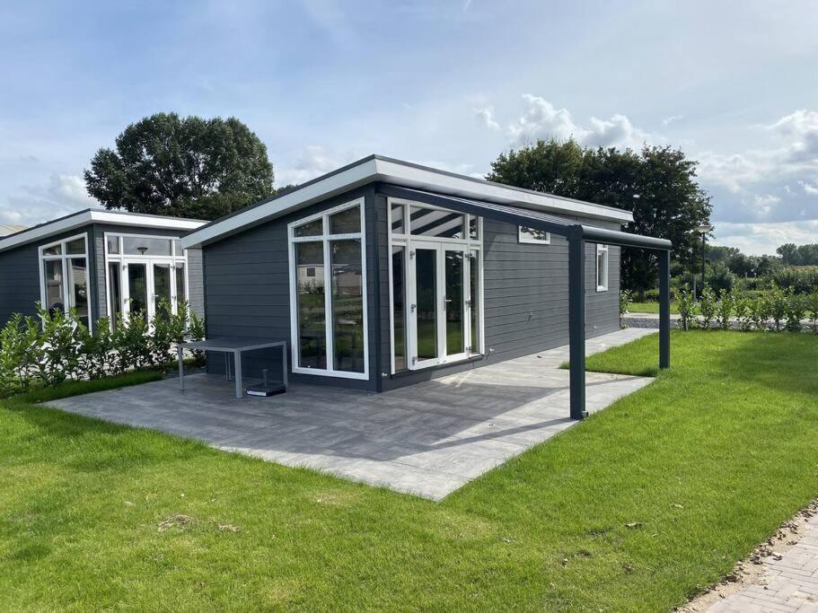 Vakantiehuis Met Vijverzicht Lathum 외부 사진