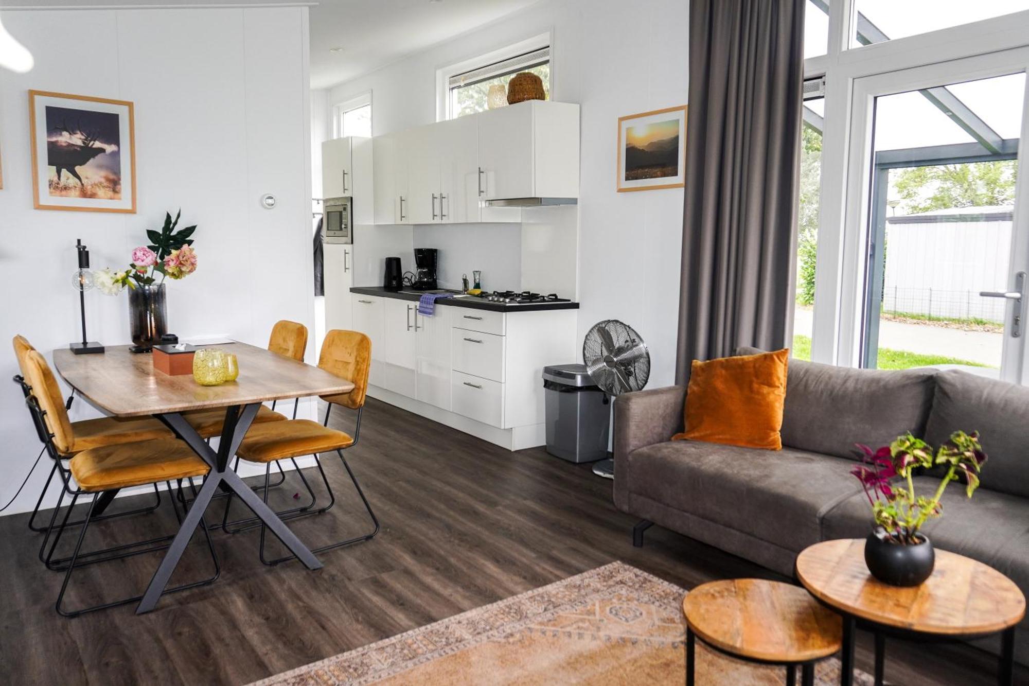 Vakantiehuis Met Vijverzicht Lathum 외부 사진